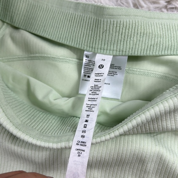 Lululemon Ribbed Softstreme High-Rise Short 2" Kohlrabi Green - Picture 2 of 6